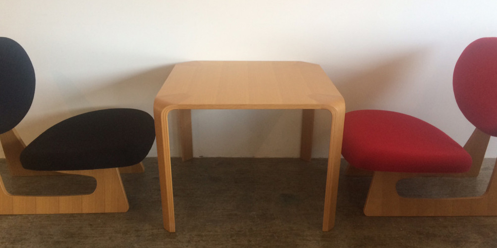 座卓からうまれたテーブルと低座椅子