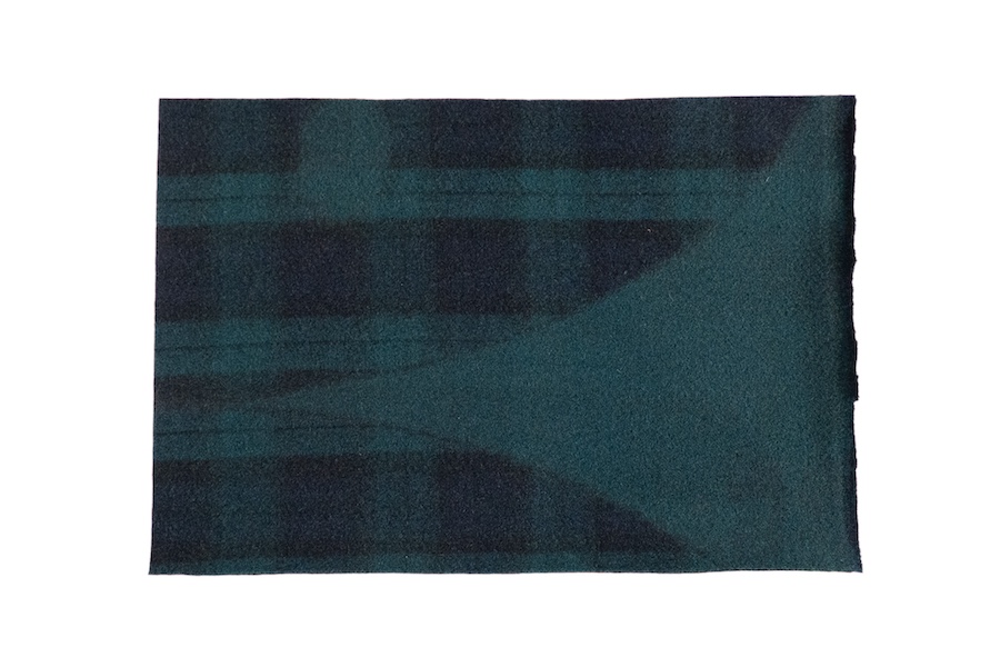 尾州産のウール生地を再利用した 一点もののラグマットRUG LIFESTOCK