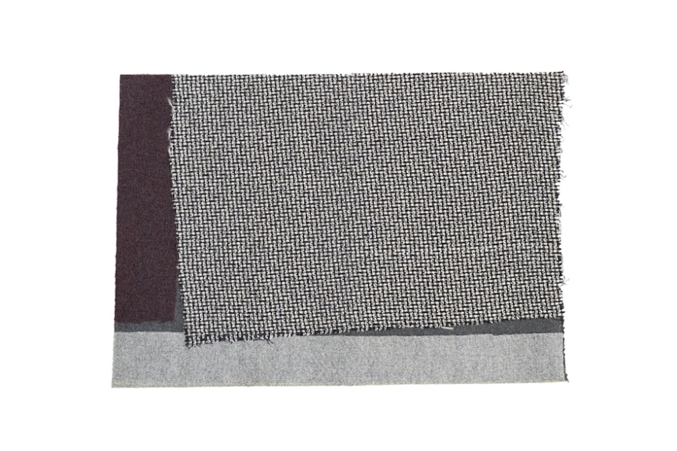 尾州産のウール生地を再利用した 一点もののラグマットRUG LIFESTOCK